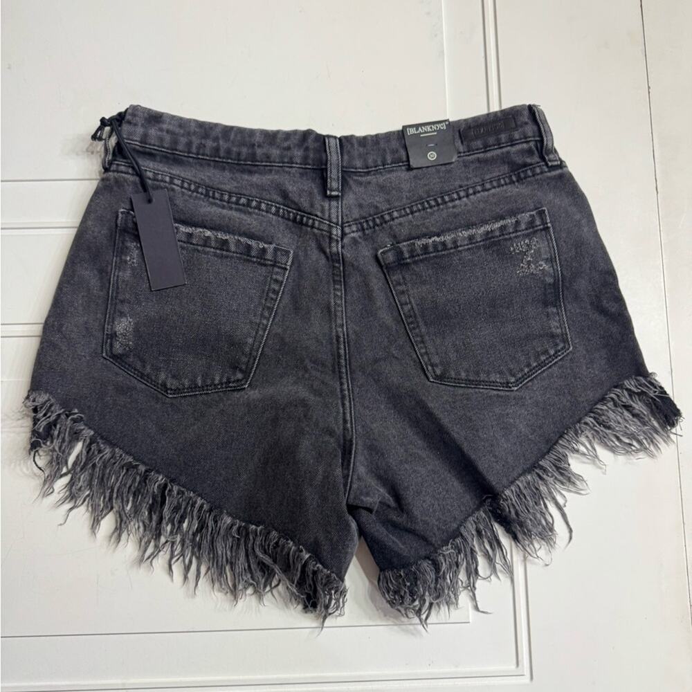 BlankNYC NWT Women Sz 30 Sabotage Frayed Faded Black Wash High-Rise Shorts Denim - Picture 6 of 6